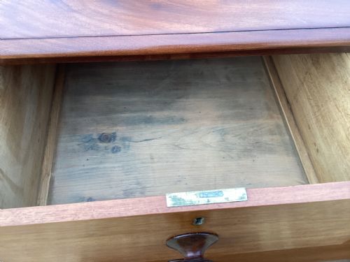 VICTORIAN WALNUT CHEST OF DRAWERS - ADDITIONAL PHOTO 5