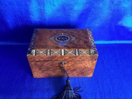 GEORGIAN BURR WALNUT TEA CADDY - ADDITIONAL PHOTO 3
