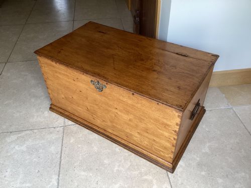 ANTIQUE GEORGIAN OAK STORAGE BOX - ADDITIONAL PHOTO 3