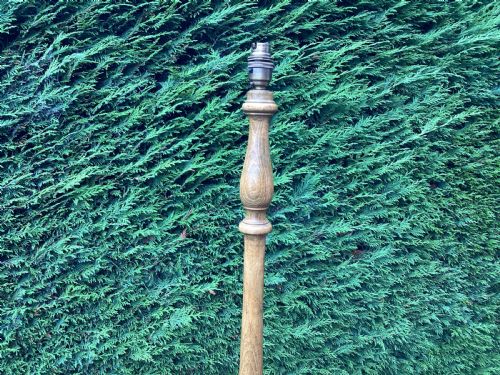 EDWARDIAN OAK STANDARD LAMP - ADDITIONAL PHOTO 4