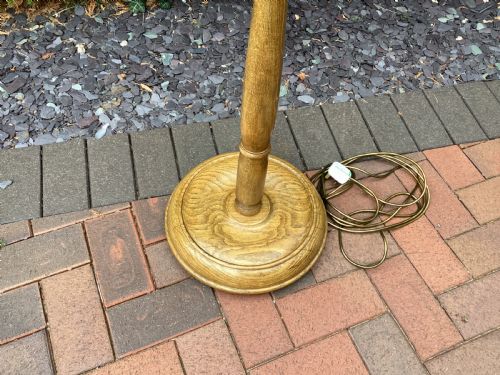 EDWARDIAN OAK STANDARD LAMP - ADDITIONAL PHOTO 5