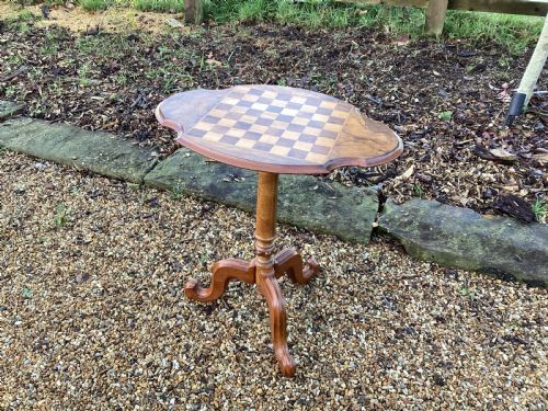 VICTORIAN WALNUT TILT TOP CHESS TABLE - ADDITIONAL PHOTO 3