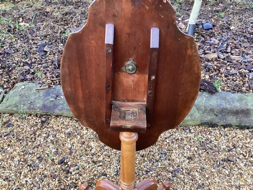 VICTORIAN WALNUT TILT TOP CHESS TABLE - ADDITIONAL PHOTO 6