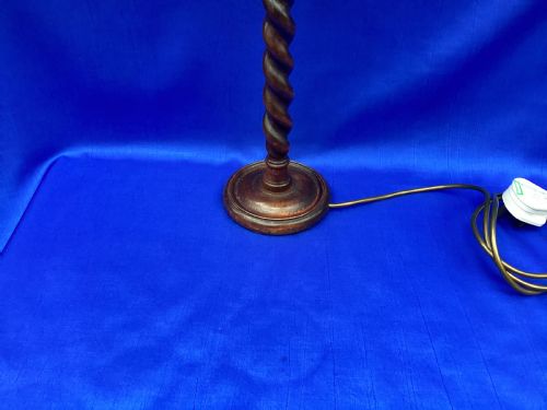 EDWARDIAN BARLEY TWIST OAK TABLE LAMP - ADDITIONAL PHOTO 7