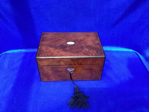 VICTORIAN MAHOGANY SEWING BOX - ADDITIONAL PHOTO 1