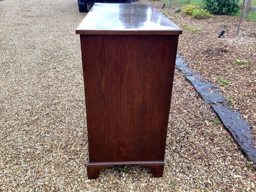 Georgian mahogany chest of drawers View VII