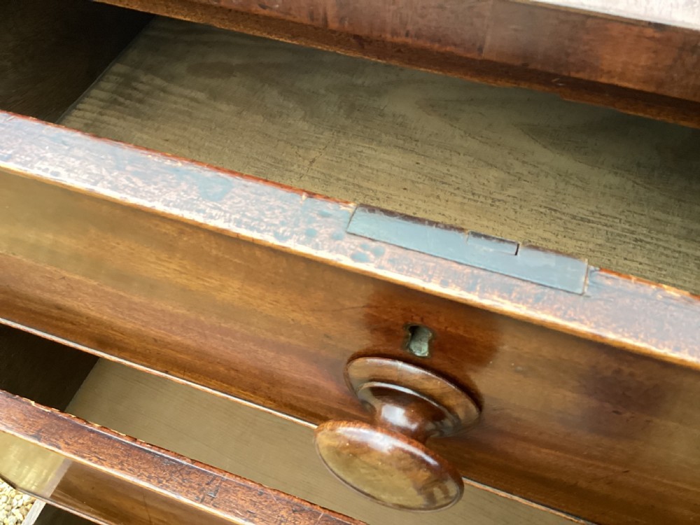 Georgian mahogany chest of drawers View IX