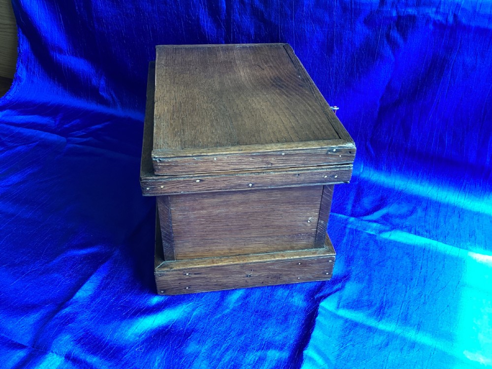 Antique oak keepsake box View III