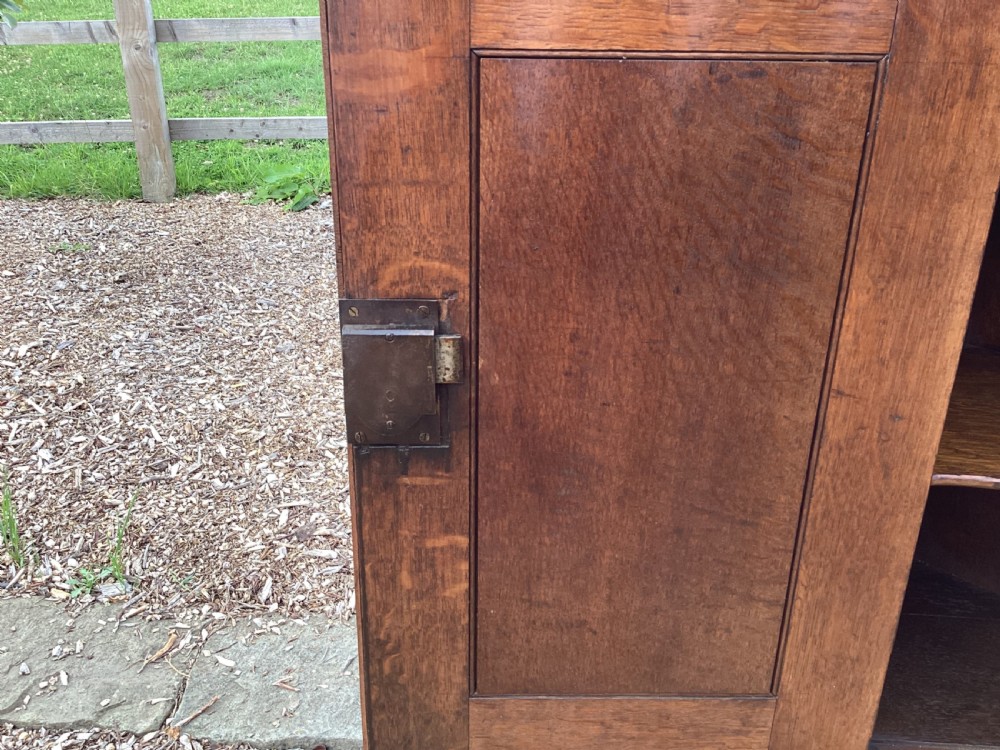 Georgian oak and mahogany corner cupboard View VI