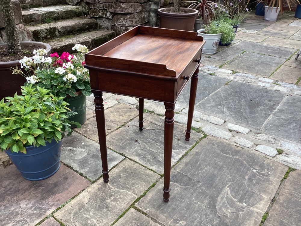 Georgian mahogany wash stand View VI