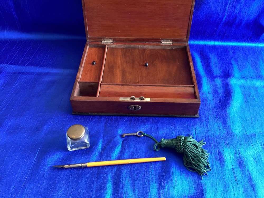 Edwardian walnut ladies travelling writing box View IV