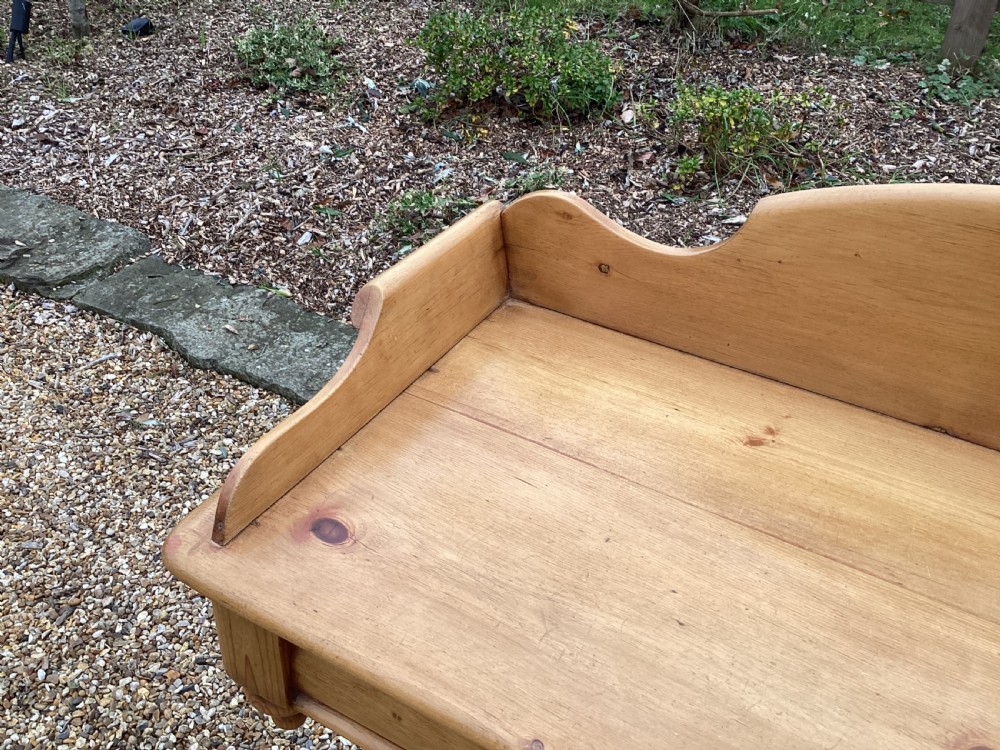Victorian pair of pine dressing table and washstand  View X