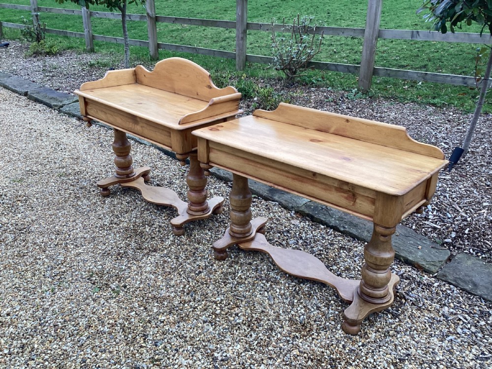 Victorian pair of pine dressing table and washstand  View XI