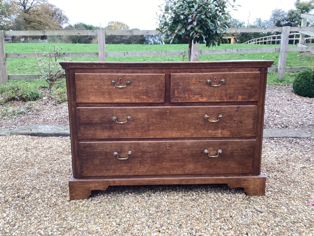 Georgian Oak chest of drawers View III