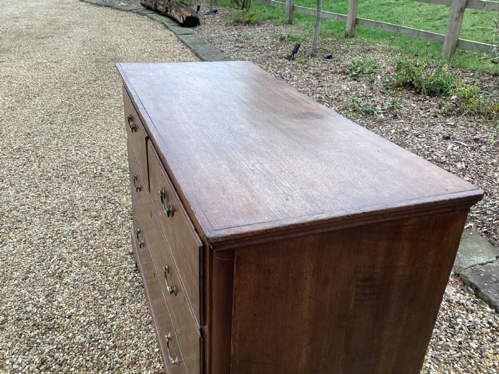 Georgian Oak chest of drawers View IV