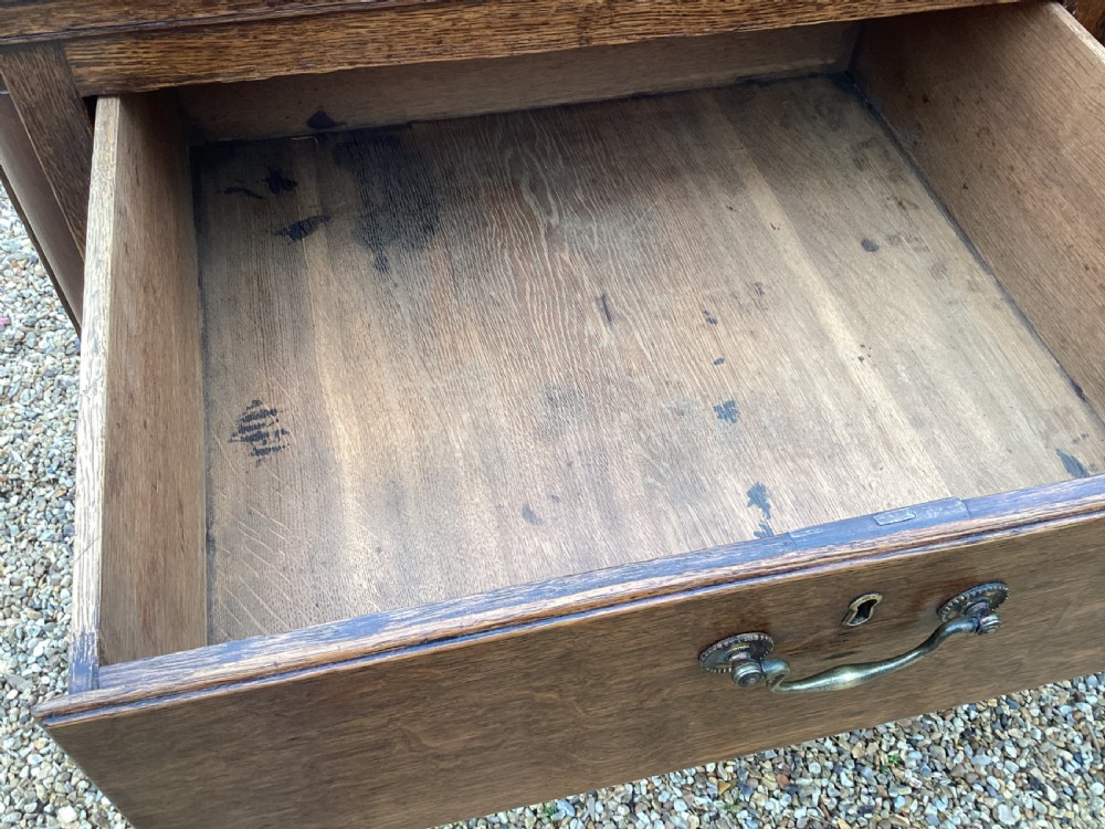 Georgian Oak chest of drawers View VIII