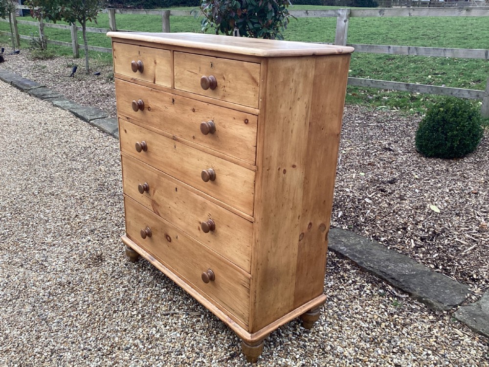 Victorian pine chest of drawers View VI