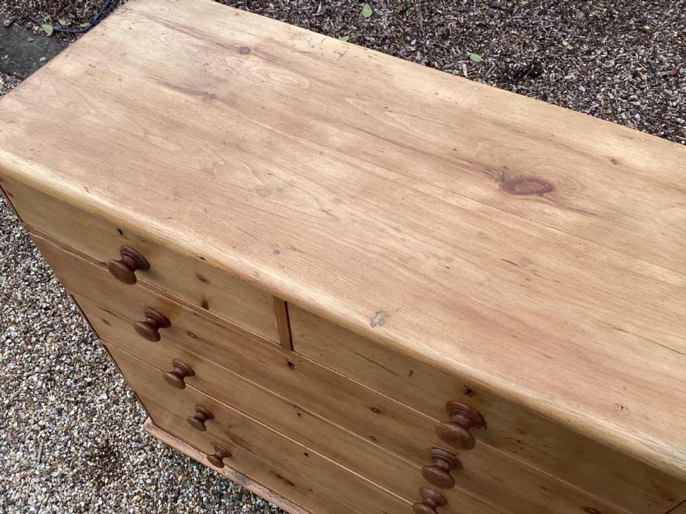 Victorian pine chest of drawers View X