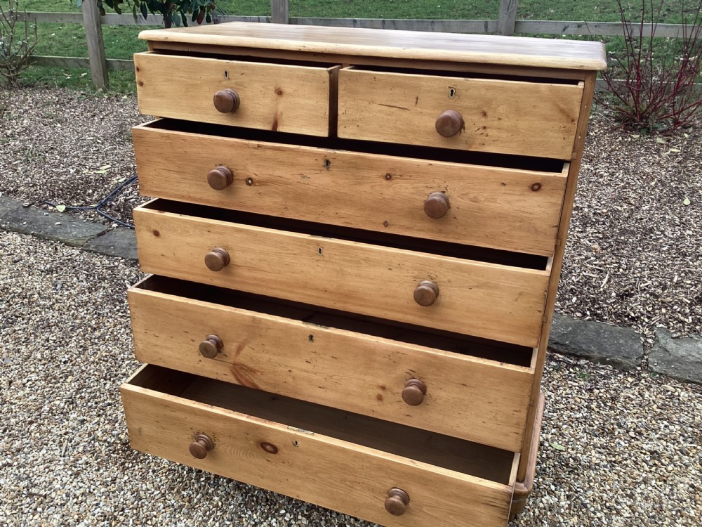 Victorian pine chest of drawers View XIV