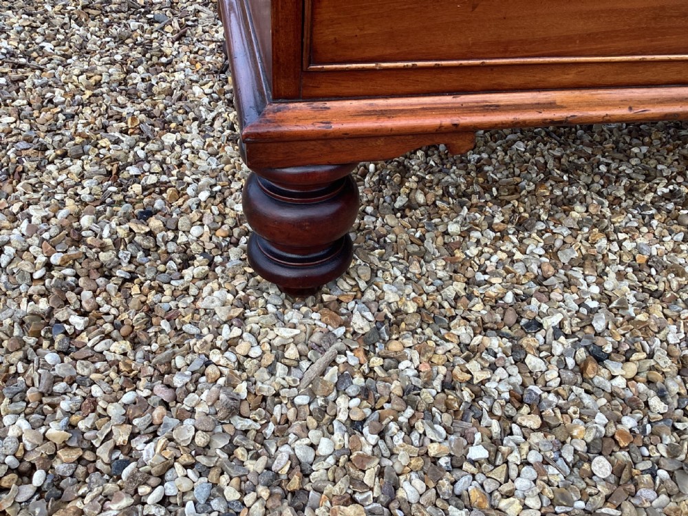 Victorian mahogany chest of drawers View IV