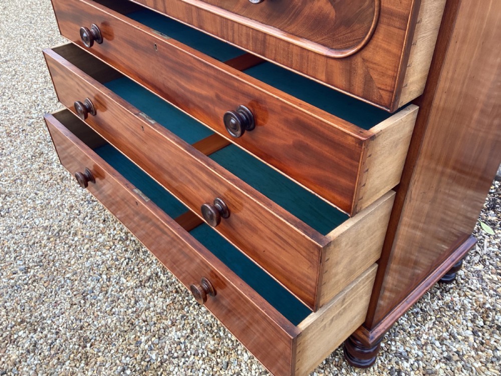 Victorian mahogany chest of drawers View V