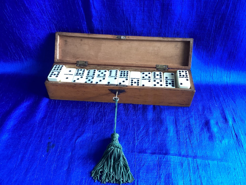 Edwardian set of double nine dominos View IV