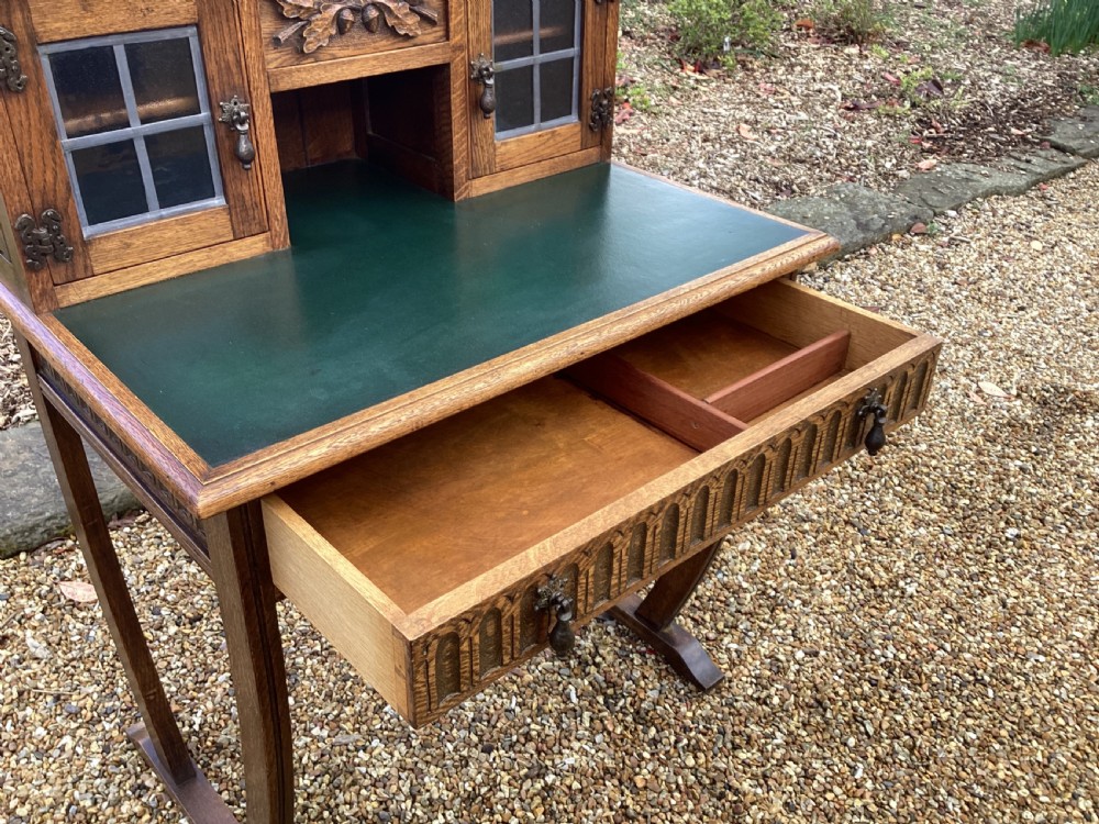 Vintage Arts and Crafts ladies writing desk  View XIII