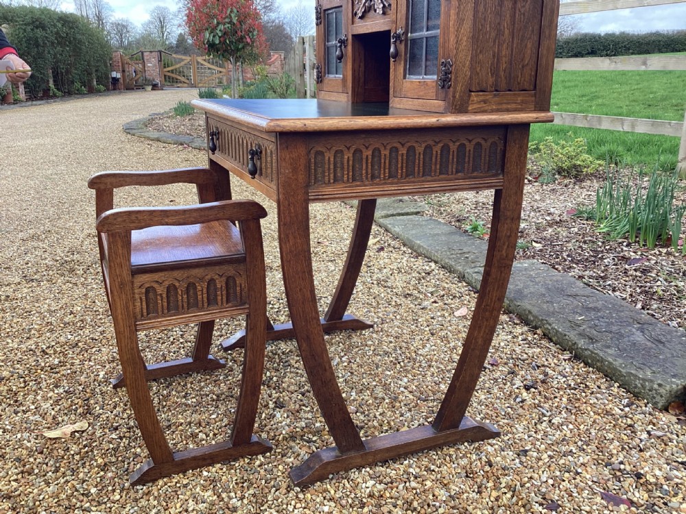 Vintage Arts and Crafts ladies writing desk  View XVIII