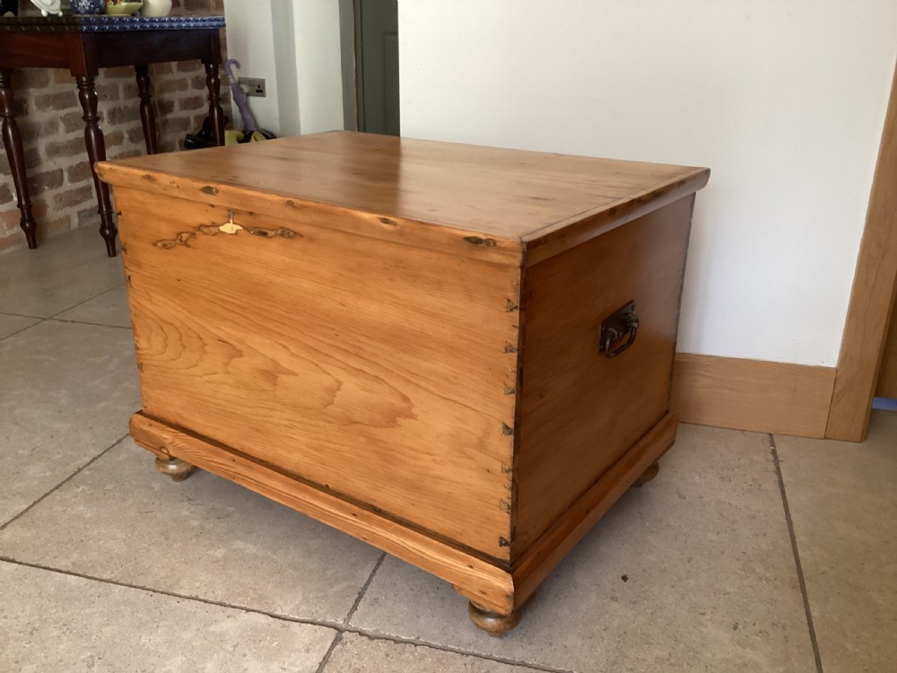 Victorian pine storage box View III