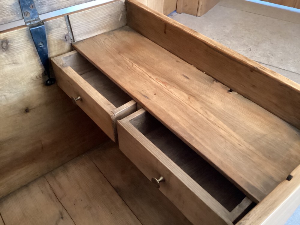 Victorian pine storage box View VII