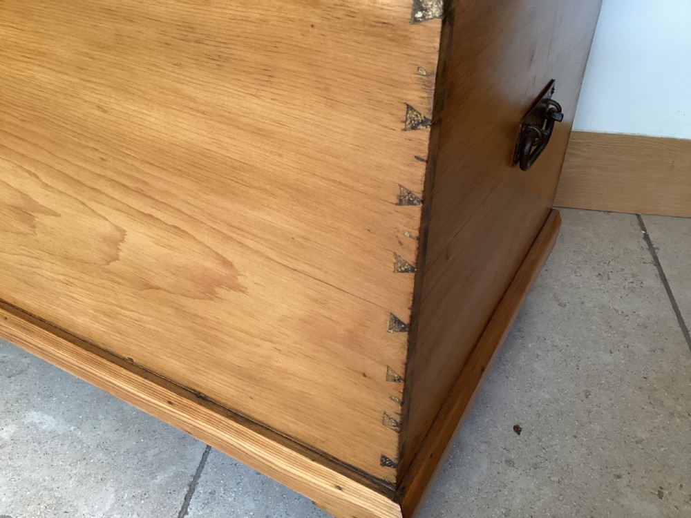 Victorian pine storage box View IX