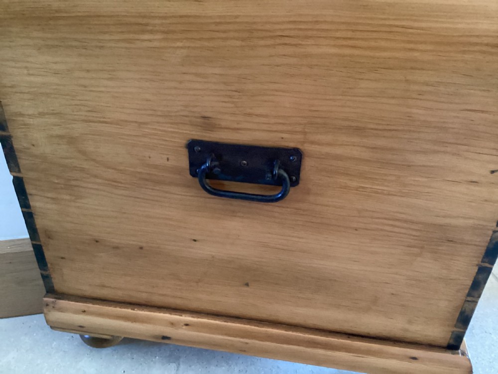 Victorian pine storage box View XI