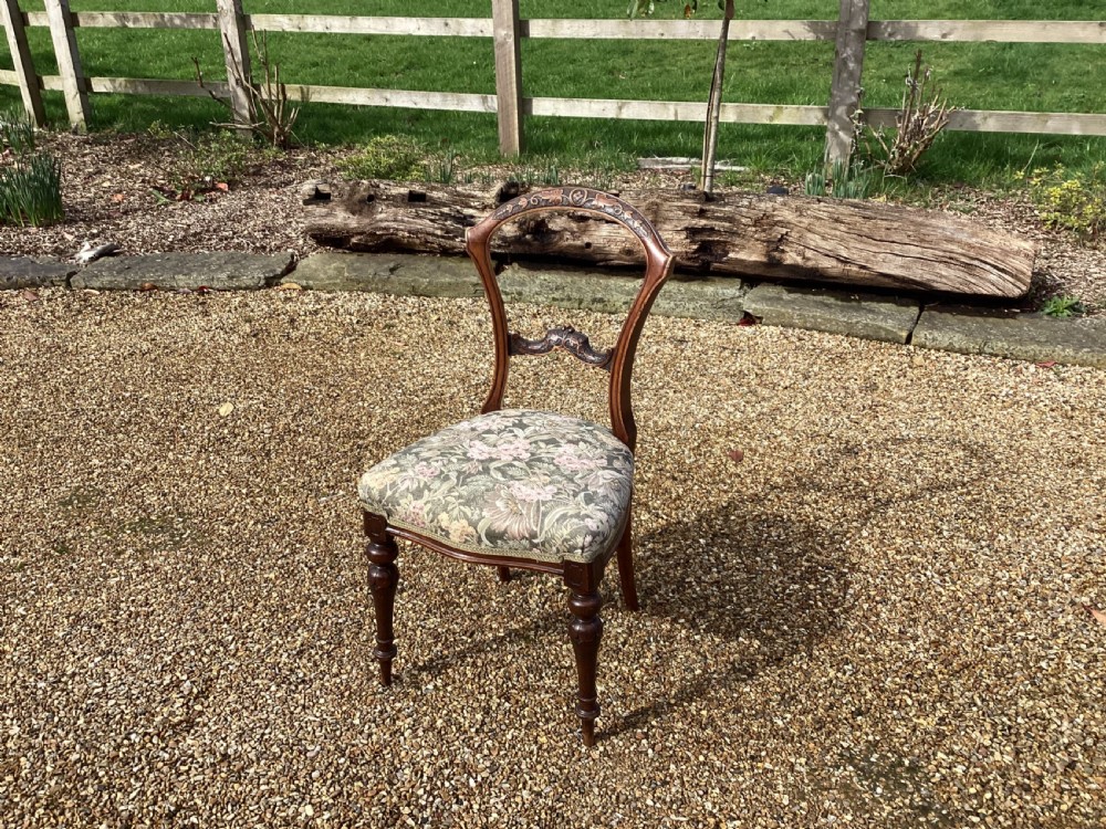 A Victorian walnut parlour suite View VIII