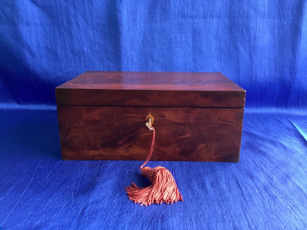 Antique Georgian mahogany keepsake box
