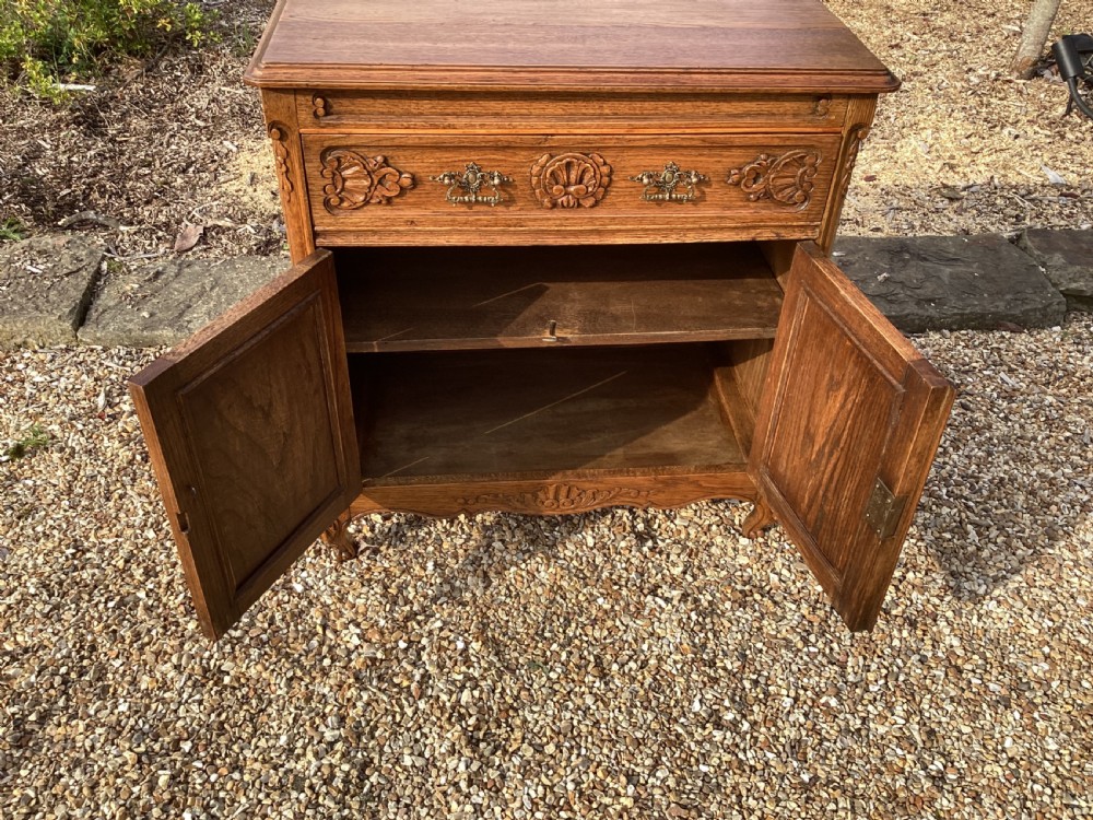 Antique French oak cupboard View IV