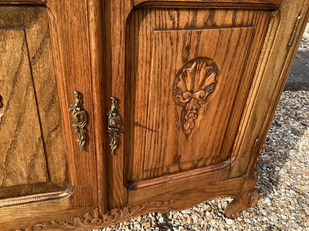 Antique French oak cupboard View XI