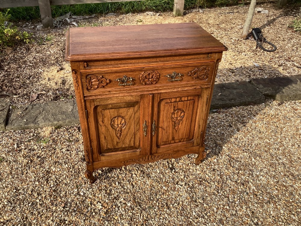 Antique French oak cupboard View XIII