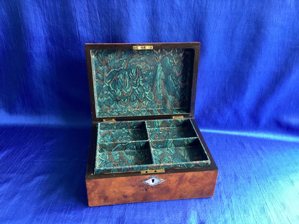 Victorian burr walnut jewellery box View VI