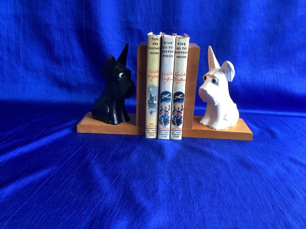 Antique Westie Scottie bookends View V