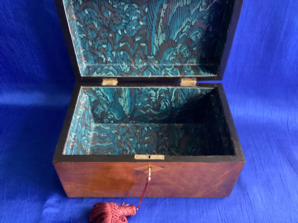 Victorian walnut domed jewellery box View VI
