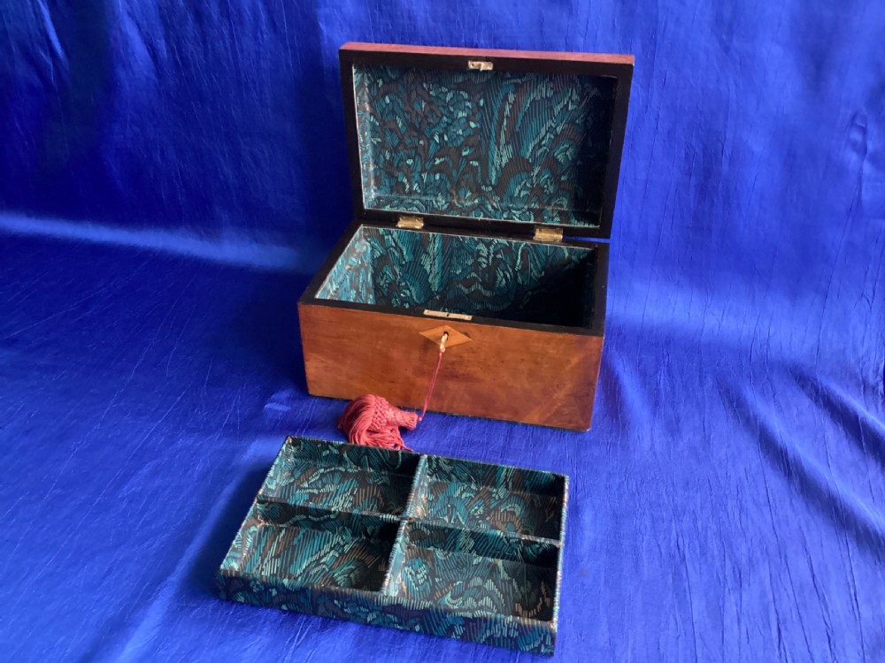 Victorian walnut domed jewellery box View VII