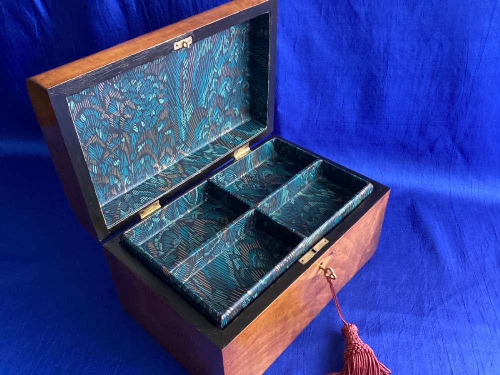 Victorian walnut domed jewellery box View IX