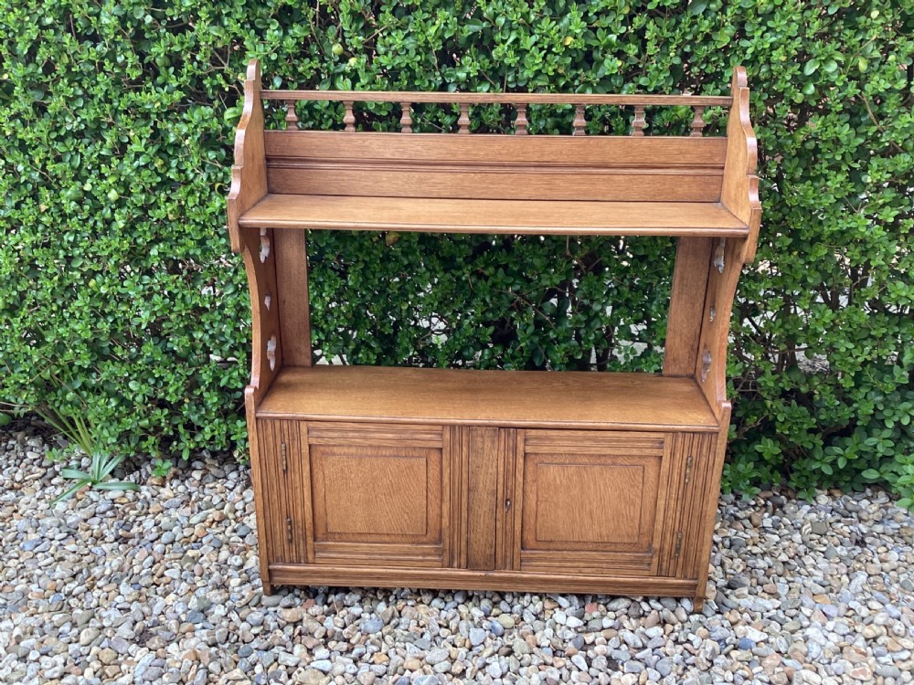 Antique Arts and Crafts Oak wall hanging cupboard