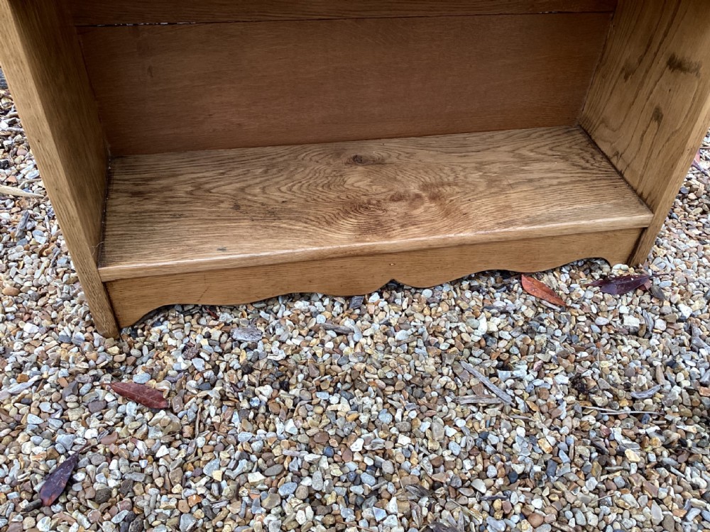 Edwardian oak bookcase View VI