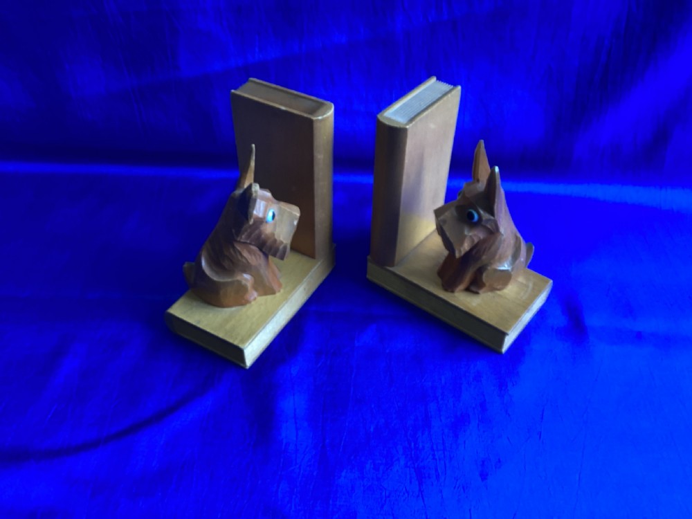 Antique set of Westie/ Scottie bookends View IV