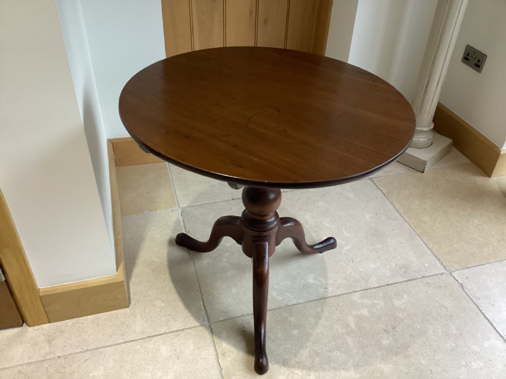 Victorian mahogany tilt top breakfast table  View II
