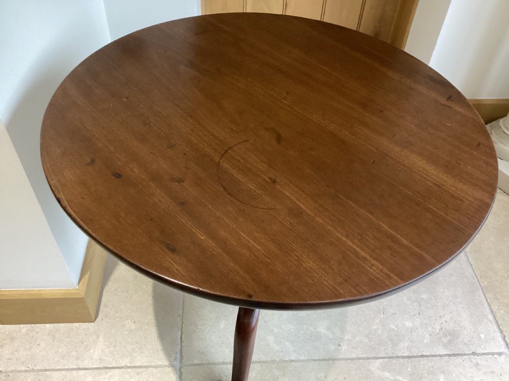 Victorian mahogany tilt top breakfast table  View IV