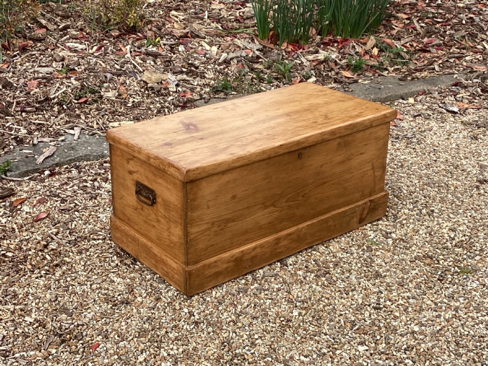 Victorian pine storage box View II