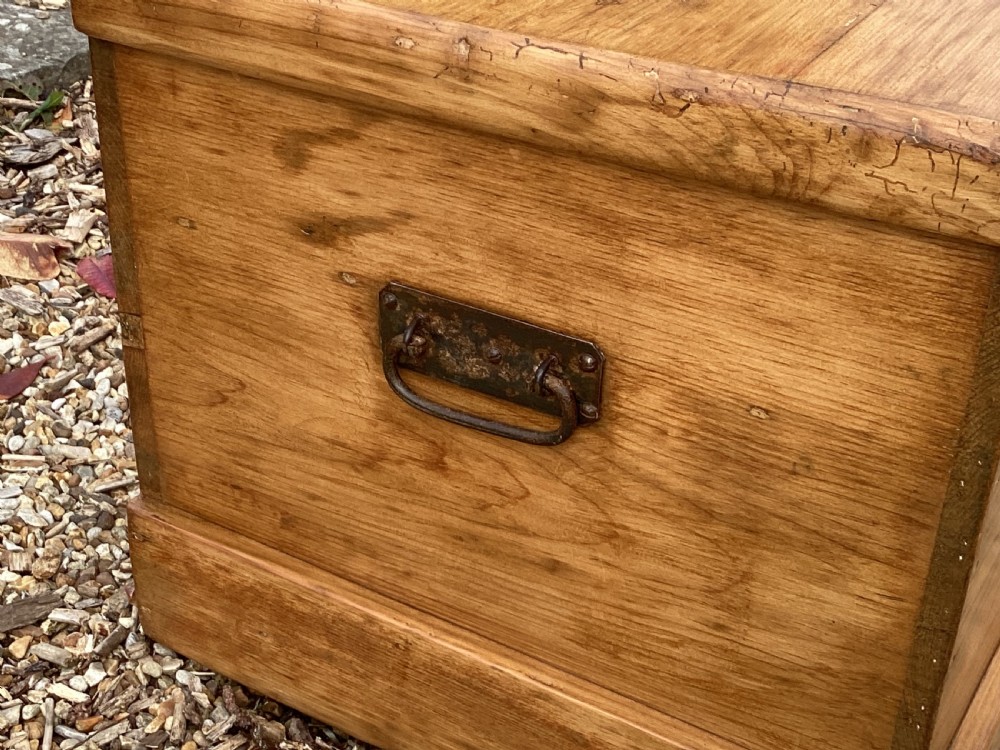 Victorian pine storage box View VII
