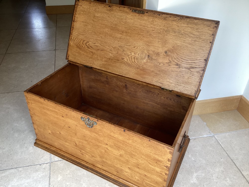 Antique Georgian oak storage box View VIII
